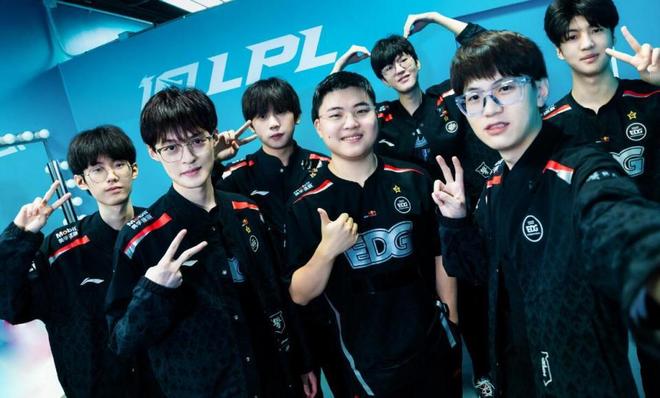 场的核心球 场的核心球