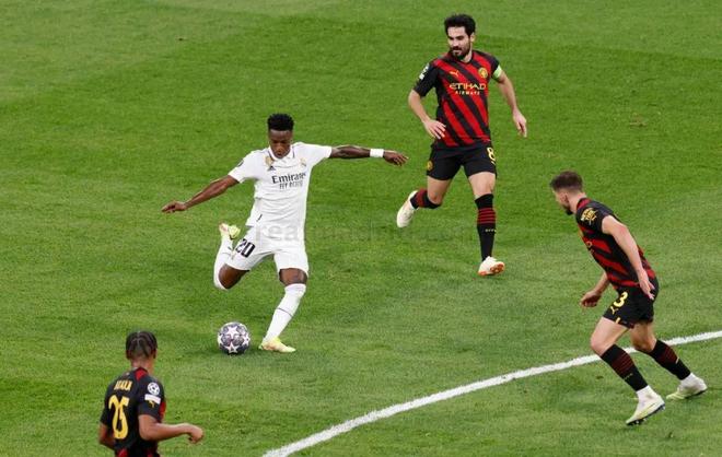 他们在中场 他们在中场